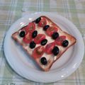 オレンジリング's cooksnap of when they made トマトと黒豆のトースト♪.