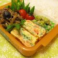 バカリャウ's cooksnap of when they made 鮭フレーク＆三つ葉＆ごまの卵焼き.