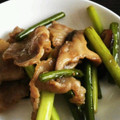 rin0624's cooksnap of when they made 豚肉とまいたけのにんにくの芽炒め.