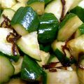eipontan's cooksnap of when they made 簡単☆塩昆布でシャキシャキ胡瓜の浅漬け風.
