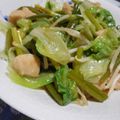 いぐれい's cooksnap of when they made 鶏肉、にんにくの芽、レタスの塩麹炒め.