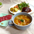 かっちゃん杉's cooksnap of when they made クタクタ〜トマトと残り物の白菜のスープ.