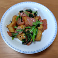 みぃくんのママ's cooksnap of when they made ベーコンと厚揚げと小松菜の醤油バター炒め.