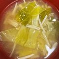 なーなちゃん's cooksnap of when they made キャベツとえのきの味噌汁.
