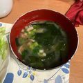 クック49L4Ho☆'s cooksnap of when they made しめじとわかめのお味噌汁.