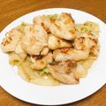 vabochan's cooksnap of when they made 白菜と一緒に♪柔らか鶏胸肉オイマヨソテー.