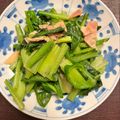 のわたん's cooksnap of when they made 町中華/青菜とベーコンのニンニク炒め.
