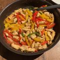 まんだちゃん's cooksnap of when they made 鶏肉とピーマンのにんにく醤油炒め.
