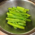 ゆかりんご117♪'s cooksnap of when they made 水コップ1杯 アスパラの完璧な茹で方.