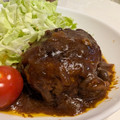 LunaJuno's cooksnap of when they made 元ステーキ職人のハンバーグの焼き方完全版.
