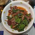 もぐらや00's cooksnap of when they made 牛肩ロースとキャベツの鰹醤油炒め.