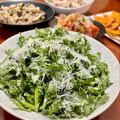 Superlittleboo's cooksnap of when they made 手軽にアンチエイジング♪無限春菊サラダ.