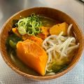 azbjbn's cooksnap of when they made 具材楽しむお味噌汁☆南瓜/もやし/わかめ.