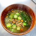 azbjbn's cooksnap of when they made オクラと小松菜 なめこの お味噌汁♪.