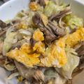 ゆるмαмα's cooksnap of when they made 舞茸美味しい！キャベツ＆いり卵のサラダ.