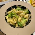 midochan112's cooksnap of when they made ブロッコリーのアンチョビパスタ.