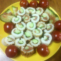 ホールインワン's cooksnap of when they made ｷｭｳﾘと梅とちくわ.