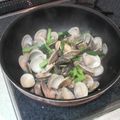 サーフブレイド's cooksnap of when they made 10分でできて超簡単♪あさりと小松菜炒め.