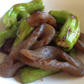 ウェストリン's cooksnap of when they made コンニャクとししとうの豆板醤炒め.