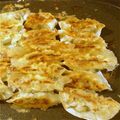 にぃまゆ's cooksnap of when they made 簡単★餃子★皮はカリカリ、中はジューシー.