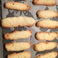louisnaomi's cooksnap of when they made 材料５つ♪簡単ココナッツミルククッキー.