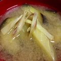 リッチー☆'s cooksnap of when they made 茄子と茗荷の味噌汁.