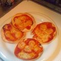 ひじきだいふく's cooksnap of when they made 残った餃子の皮で即席ピザ☆.
