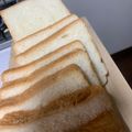 ゆりりんまろこ's cooksnap of when they made 出来るだけ安い材料で、乃が美風生食パン！.