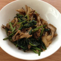 詩雨もみじ's cooksnap of when they made ほうれん草とまいたけのガリバタしょうゆ.