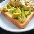姉ぶた's cooksnap of when they made 蜂蜜トースト✰アボカドレモン乗せ.