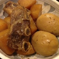 たろっぺ♪'s cooksnap of when they made 豚スペアリブと卵とじゃがいもの中華煮.