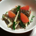 めぐみるく0927's cooksnap of when they made 簡単☆もずくのトマトきゅうり和え☆.