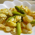 maruru-nn's cooksnap of when they made 色鮮やか～＊えびとアスパラと卵の炒め物.