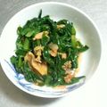 進ママ's cooksnap of when they made キムチの残りだれ+ニラ=うまいおつまみ.
