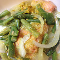 まうやん's cooksnap of when they made ルクエで♪鮭とアスパラのカレーマヨソース.