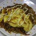 どれみ117's cooksnap of when they made 子供が大好き☆焼きそばオムレツ.