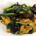 zhlovesck's cooksnap of when they made きくらげと小松菜のたまごとじ.