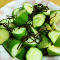 rikamuroi's cooksnap of when they made キュウリの塩こんぶ揉み.