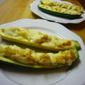 ゆっこっこー's cooksnap of when they made ズッキーニボートのマカロニマヨグラタン.