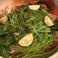 まきんぱ's cooksnap of when they made 舞茸・蓮根・豚肉の土鍋蒸しスダチを添えて.