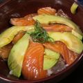 ヤング's cooksnap of when they made まぐろとアボカドのづけ丼.