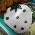 アカほっぺ's cooksnap of when they made キャラ弁・いちご弁当.