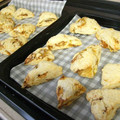 marche_b's cooksnap of when they made ドライイチジク入りスコーン.