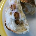 とむえもん's cooksnap of when they made 皮ごとぶどうのジュ〜シ〜パン♪.