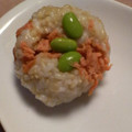 よん妻's cooksnap of when they made 枝豆と鮭のおにぎり。.