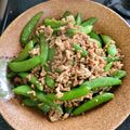 みしゅみしゅ☆岳ママ's cooksnap of when they made スナップエンドウとひき肉のカレー炒め.