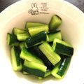 ゆーか1107's cooksnap of when they made 一番簡単で美味しい✿昆布茶きゅうり.