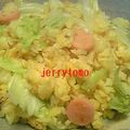 jerrytomo's cooksnap of when they made ガーリック香る♫レタスチャーハン.