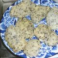 toshiebaba's cooksnap of when they made ✿じゃがマヨ～ごまもち✿.