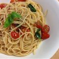 tomji's cooksnap of when they made ミニトマトとバジルのペペロンチーノ.